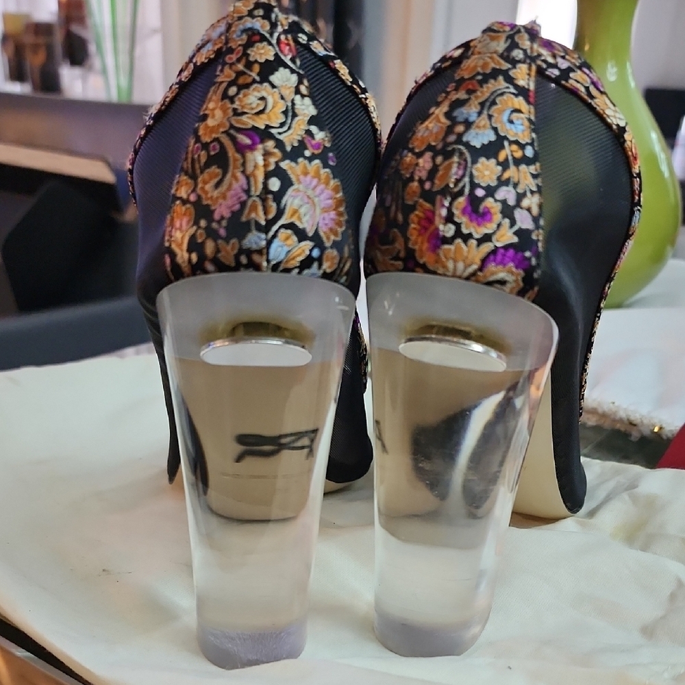 Paul Andrew Black Floral Women's Shoes - Picture 6 of 12